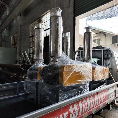不銹鋼羅茨風(fēng)機發(fā)貨中